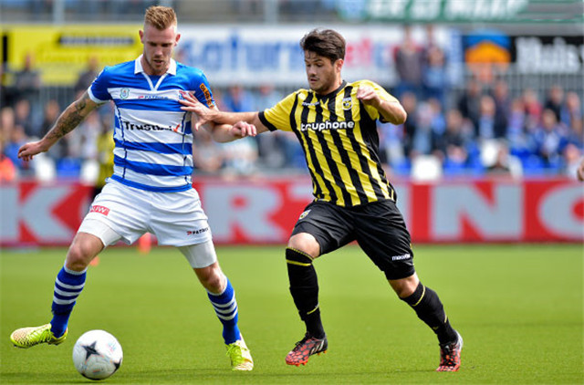 许多球队在 许多球队在