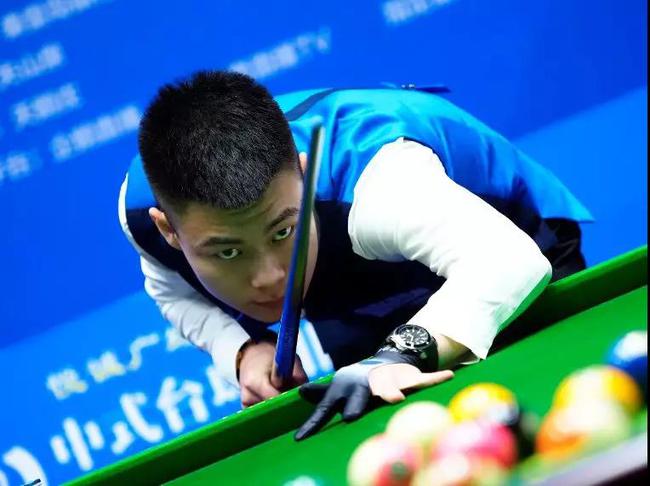 与曼联共同 与曼联共同