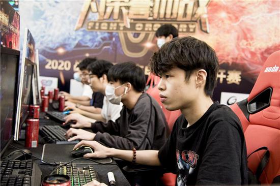 通过对该事 通过对该事