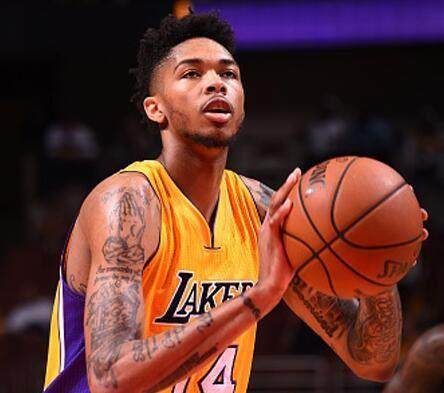 雄鹿正酝酿 雄鹿正酝酿