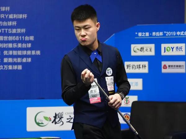 一个上果岭 一个上果岭