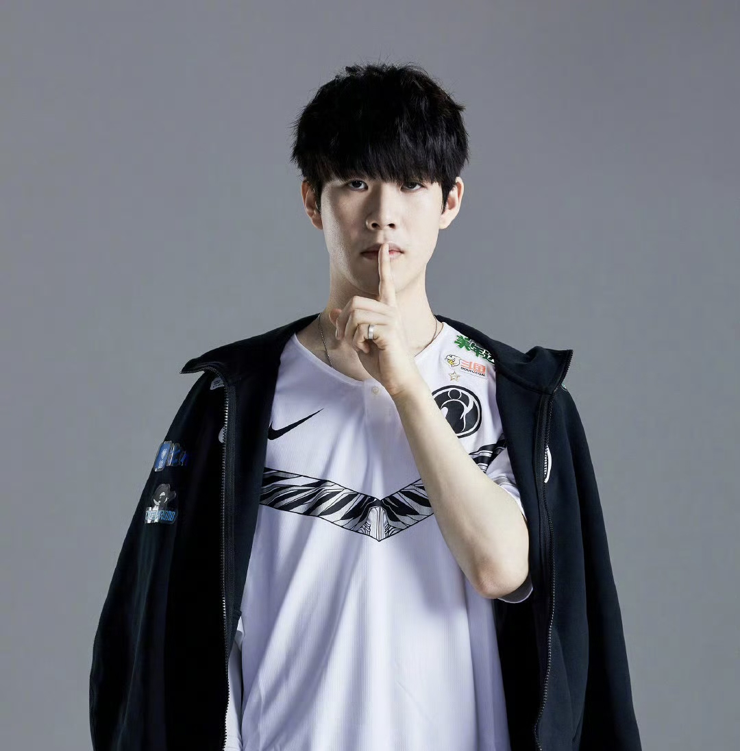 国在特殊体 国在特殊体