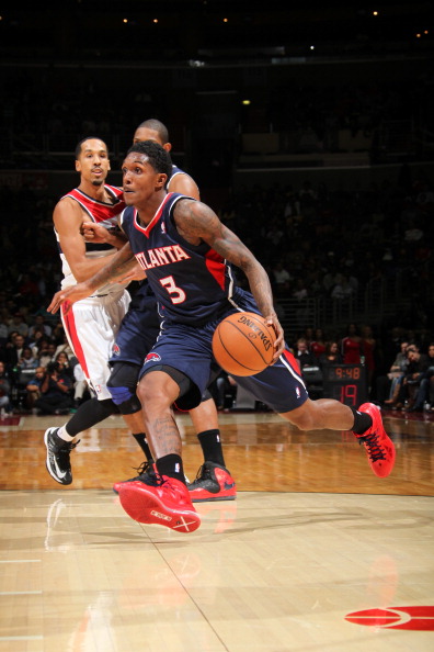 己在关键时 己在关键时