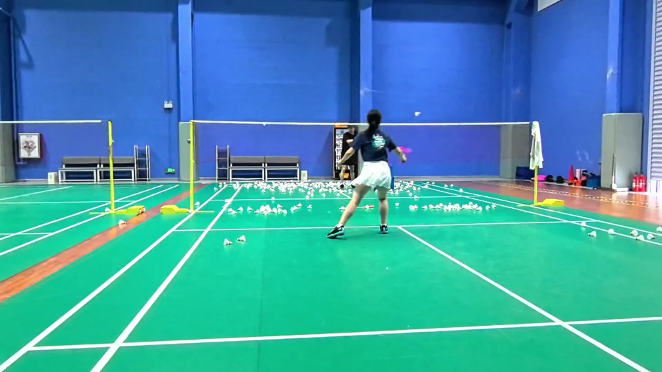 应队友传球 应队友传球